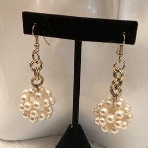 Beautiful Vintage Pearl Cluster Dangle Earrings in GoldTone